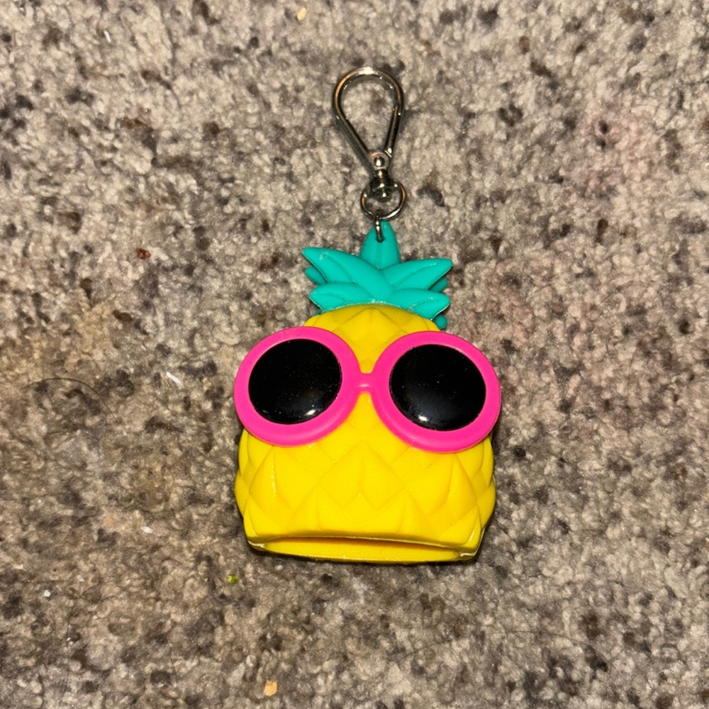 Pineapple hand sanitizer holder
